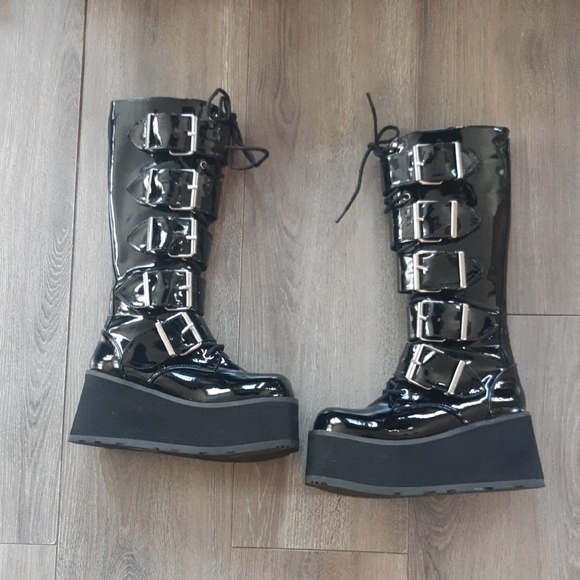 Demonia Shoes - Size 6 Demonia Trashville 518